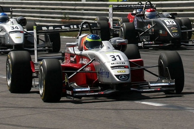 Photo: Jonathan Summerton - Mücke Motorsport - Dallara F305 - AMG Mercedes