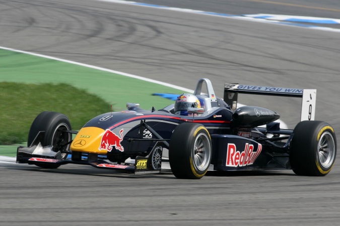 Photo: Sebastian Vettel - Mücke Motorsport - Dallara F305 - AMG Mercedes