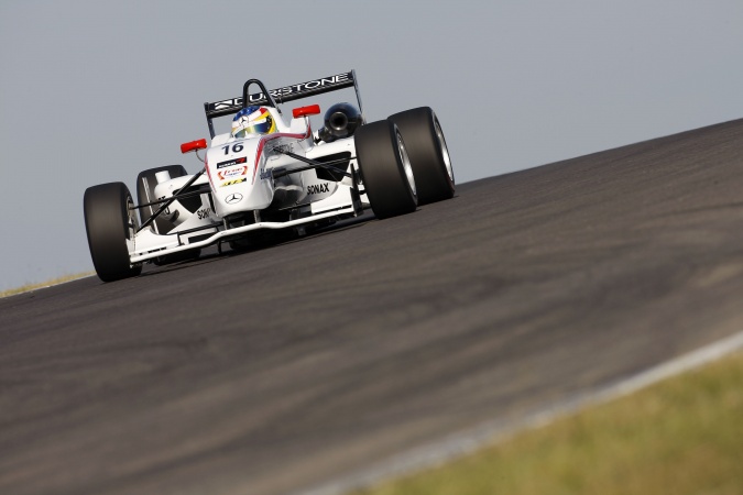 Photo: Roberto Merhi - Mücke Motorsport - Dallara F308 - AMG Mercedes