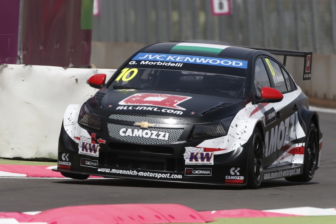 Photo: Gianni Morbidelli - Münnich Motorsport - Chevrolet Cruze RML TC1