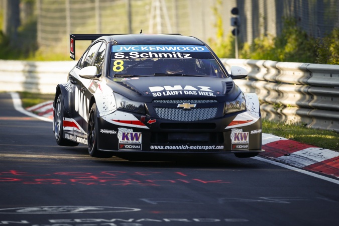 Photo: Sabine Schmitz - Münnich Motorsport - Chevrolet Cruze RML TC1
