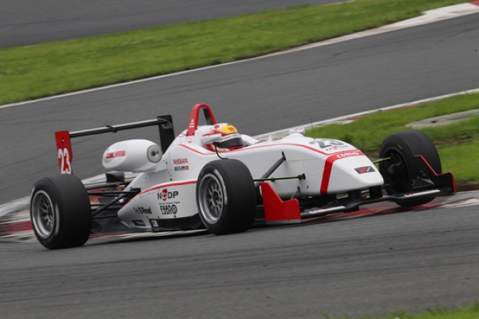 Photo: Daiki Sasaki - NDDP Racing - Dallara F305 - TOM's Toyota