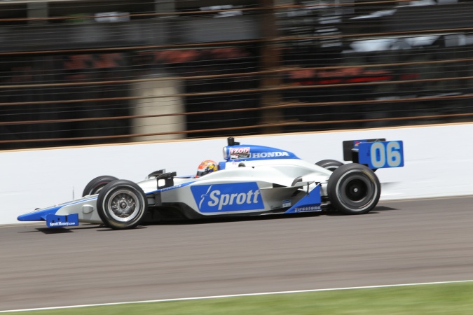 Photo: James Hinchcliffe - Newman/Haas Racing - Dallara IR-05 - Honda