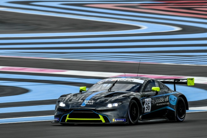 Photo: Oliver WilkinsonBradley Ellis - Optimum Motorsport - Aston Martin Vantage GT3 (II)