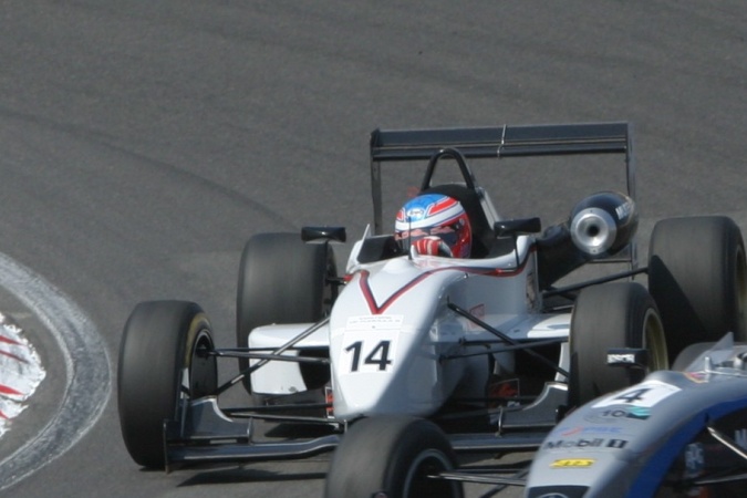 Photo: Adam Carroll - P1 Motorsport - Dallara F302 - Mugen Honda