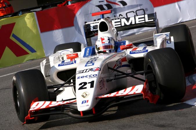 Photo: Giedo van der Garde - P1 Motorsport - Dallara T08 - Renault