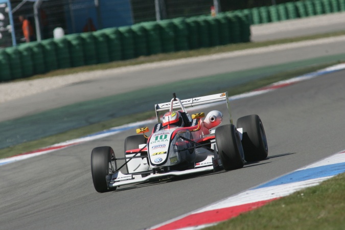 Photo: Riccardo Brutschin - Performance Racing - Dallara F305 - Volkswagen