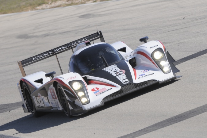 Photo: Lucas Luhr - Pickett Racing - Lola - Aston Martin B09/60