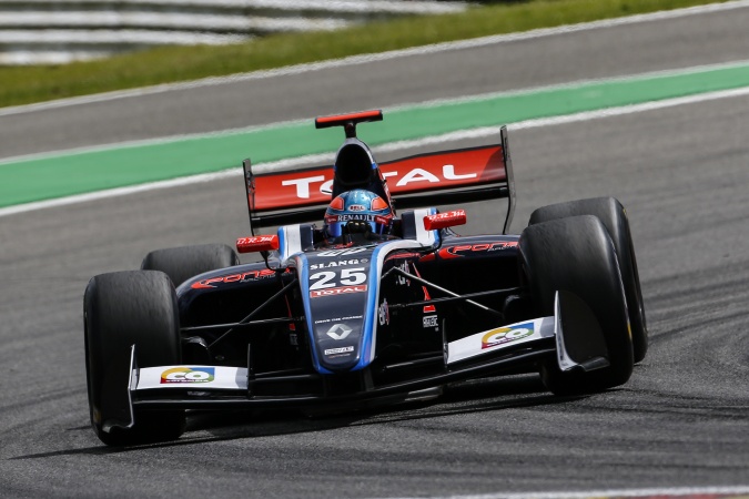 Photo: Oscar Tunjo - Pons Racing - Dallara FR35-12 - Renault