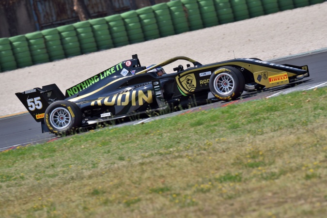 Photo: Jamie Chadwick - Prema Powerteam - Tatuus F3 T-318 - Alfa Romeo