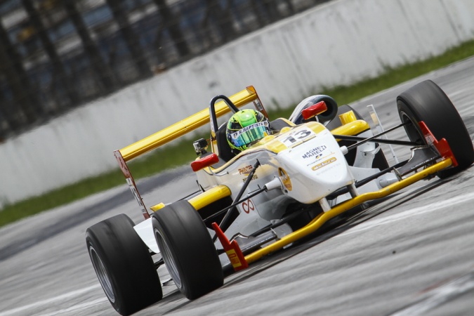 Photo: Rodrigo Baptista - Prop Car Racing - Dallara F308 - Berta