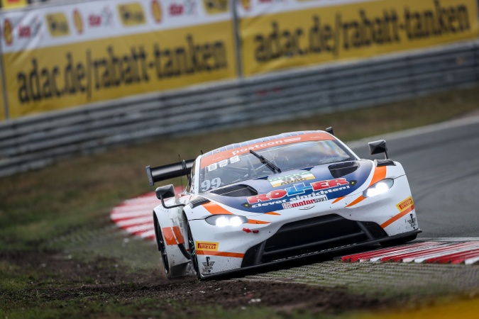 Photo: Ezequiel Perez Companc - Prosport Performance - Aston Martin Vantage GT3 (II)