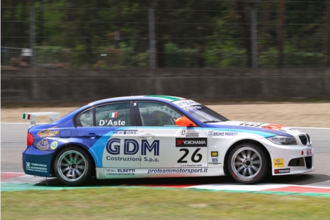 Photo: Stefano d'Aste - Proteam Motorsport - BMW 320si (E90)