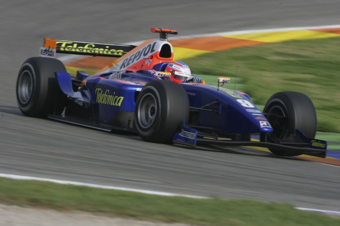 Photo: Adam Carroll - Racing Engineering - Dallara GP2/05 - Renault