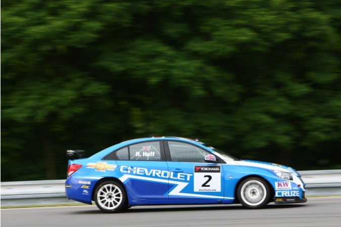 Photo: Robert Huff - Ray Mallock Limited - Chevrolet Cruze 1.6T