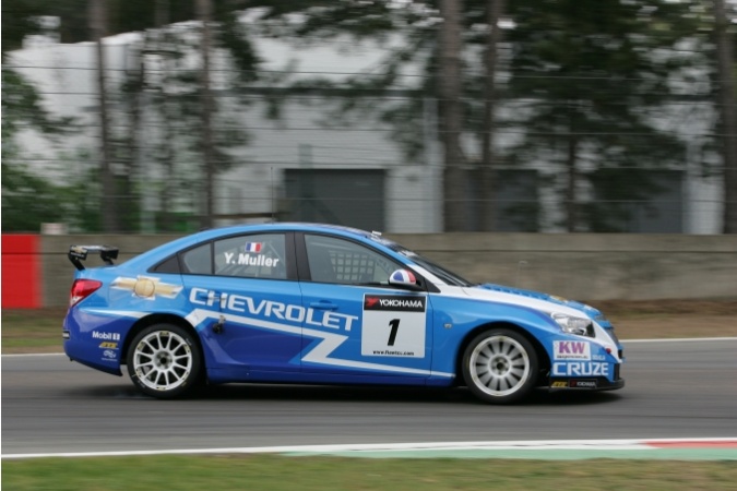 Photo: Yvan Muller - Ray Mallock Limited - Chevrolet Cruze 1.6T