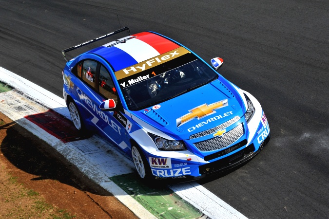 Photo: Yvan Muller - Ray Mallock Limited - Chevrolet Cruze 1.6T