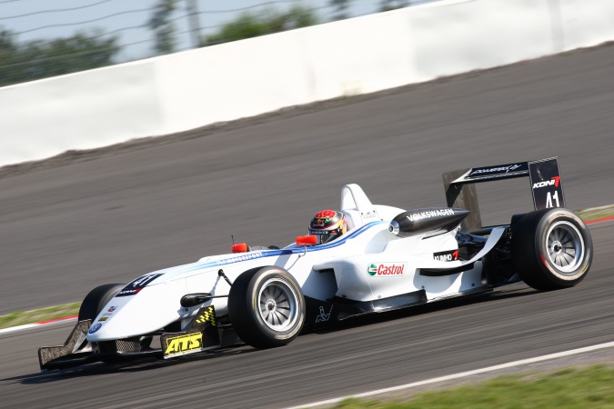 Photo: Brendon Hartley - RC Motorsport - Dallara F308 - Volkswagen