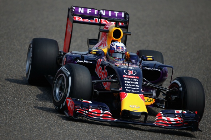Photo: Daniel Ricciardo - Red Bull Racing - Red Bull RB11 - Renault
