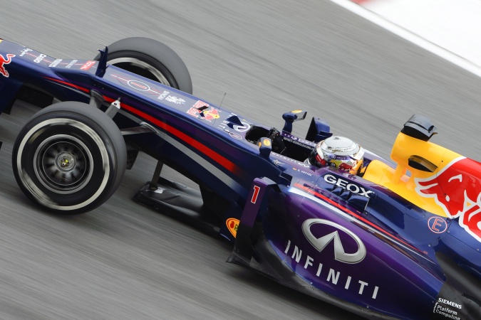 Photo: Sebastian Vettel - Red Bull Racing - Red Bull RB9 - Renault