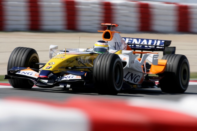 Photo: Giancarlo Fisichella - Renault F1 Team - Renault R27
