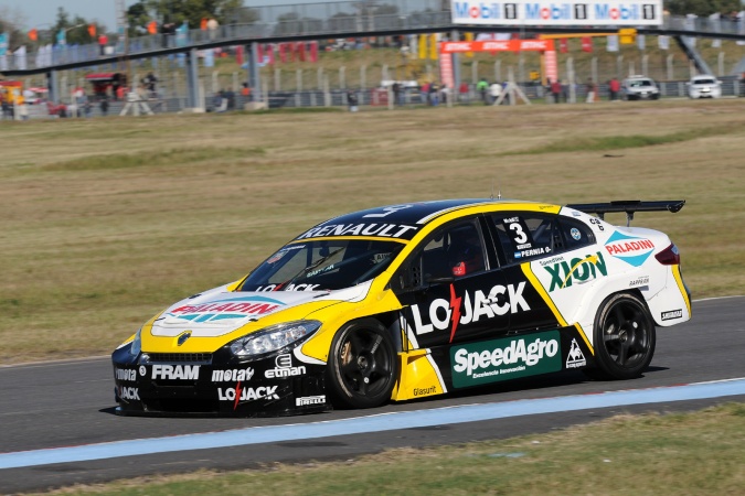 Photo: Leonel Pernía - Ambrogio Racing - Renault Fluence RPE V8