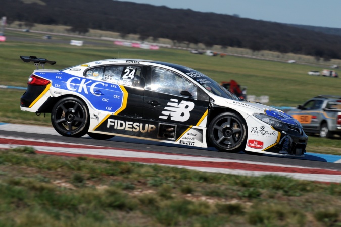 Photo: Gerardo Salaverría - Ambrogio Racing - Renault Fluence II RPE V8