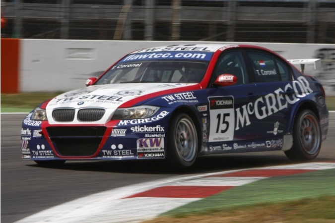 Photo: Tom Coronel - ROAL Motorsport - BMW 320 TC (E90)