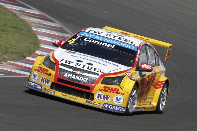 Photo: Tom Coronel - ROAL Motorsport - Chevrolet Cruze RML TC1