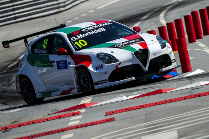 Photo: Gianni Morbidelli - Romeo Ferraris - Alfa Romeo Giulietta QV TCR