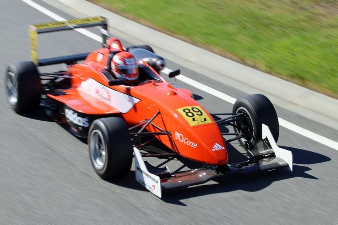 Photo: Paul Scott - Scott Motorsport - Dallara F302 - Sodemo Renault