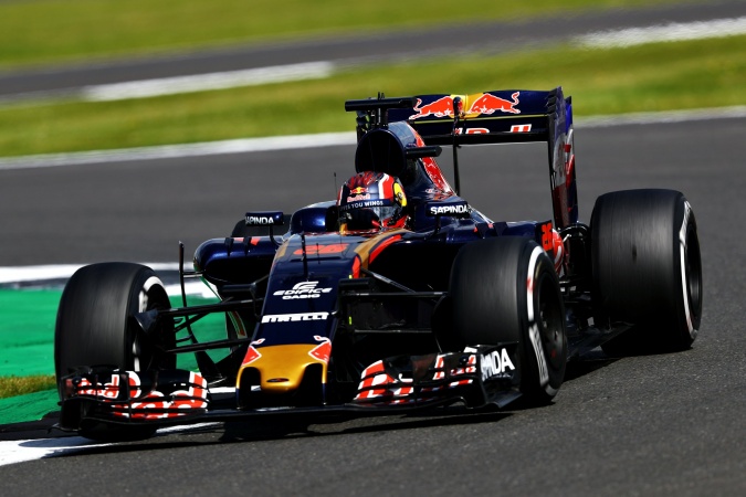 Photo: Daniil Kvyat - Scuderia Toro Rosso - Toro Rosso STR11 - Ferrari