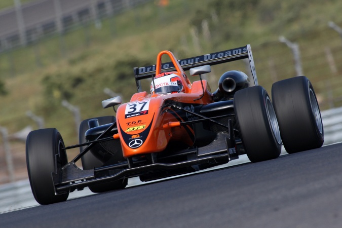 Photo: Andrea Caldarelli - SG Formula - Dallara F308 - AMG Mercedes