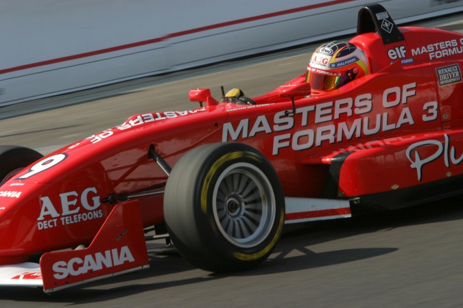 Photo: Giedo van der Garde - Signature - Dallara F302 - Spiess Opel