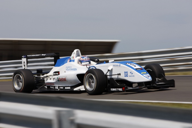 Photo: Edoardo Mortara - Signature - Dallara F308 - Volkswagen