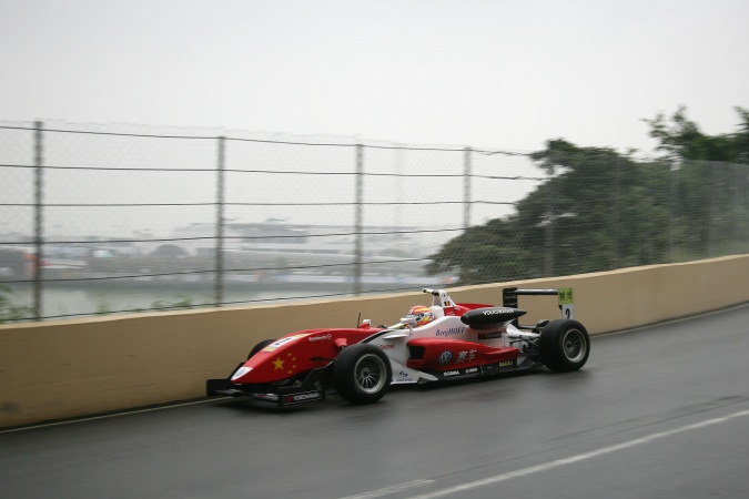 Photo: Laurens Vanthoor - Signature - Dallara F308 - Volkswagen