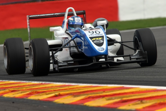 Photo: Marco Wittmann - Signature - Dallara F308 - Volkswagen