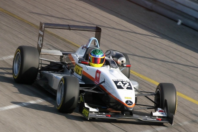 Photo: Gina Maria Adenauer - SMS Seyffarth Motorsport - Dallara F302 - AMG Mercedes