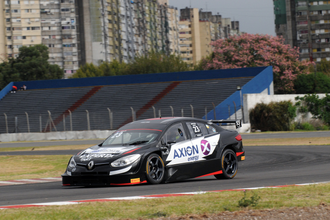 Photo: Matias Milla - Sport Team - Renault Fluence II RPE V8