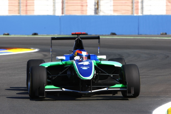 Photo: Robert Wickens - Status GP - Dallara GP3/10 - Renault