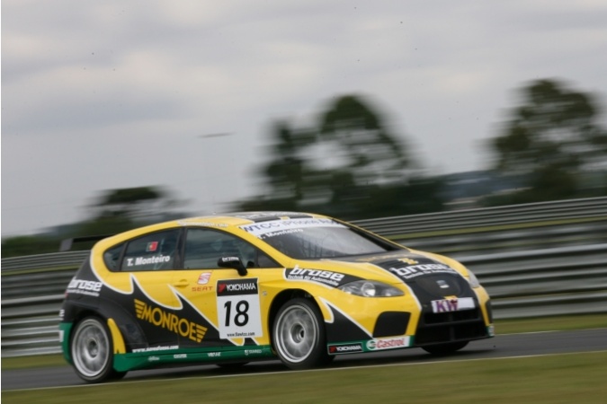 Photo: Tiago Monteiro - Sunred Engineering - Seat Leon TDI