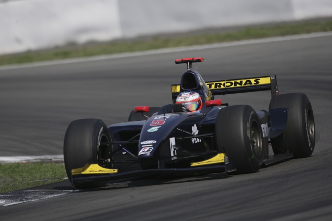Photo: Jose Maria Lopez - Super Nova Racing - Dallara GP2/05 - Renault