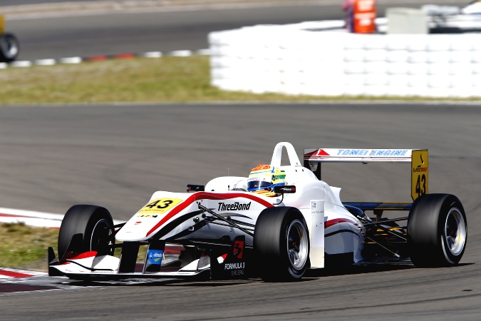 Photo: Alexander Sims - T-Sport - Dallara F312 - Tomei Nissan