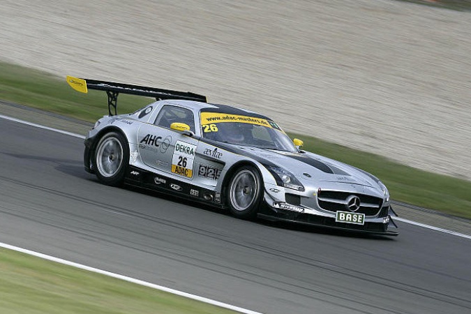 Photo: Ronald van de Laar - Team Bleekemolen - Mercedes SLS AMG GT3