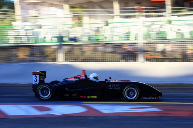 Photo: Mathew Radisich - Team BRM - Dallara F305 - AMG Mercedes