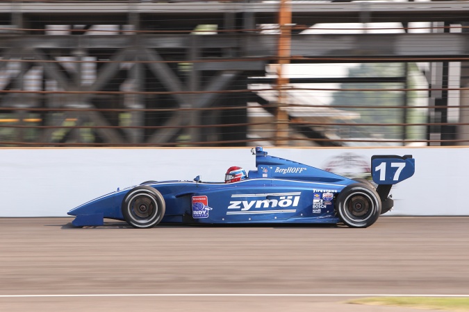Photo: Jeff Simmons - Team E - Dallara IP2 - Infiniti