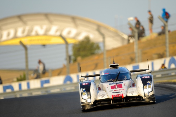 Photo: Tom KristensenLucas di GrassiMarc Gene - Team Joest - Audi R18 e-tron quattro (2014)