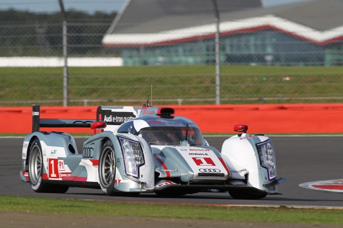 Photo: Marcel Fässler - Team Joest - Audi R18 e-tron quattro