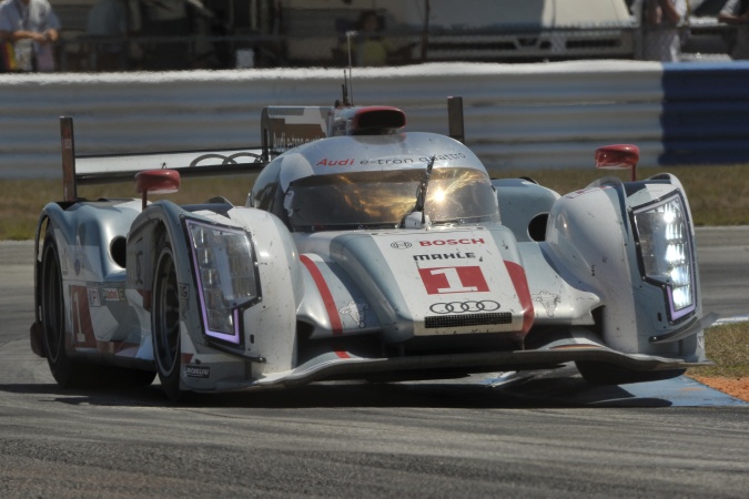 Photo: Marcel FässlerBenoit TreluyerOliver Jarvis - Team Joest - Audi R18 e-tron quattro