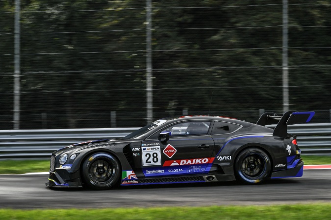 Photo: Nicolás Varrone - Team Lazarus - Bentley Continental GT3 (III)